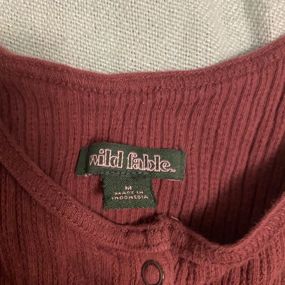 MAROON TANK TOP - Picture 2 of 2